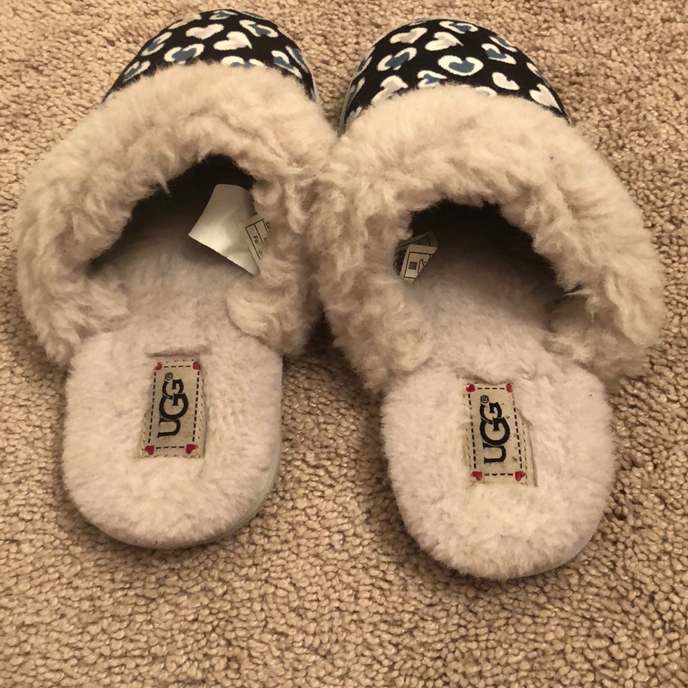 Ugh slippers - Picture 3 of 4
